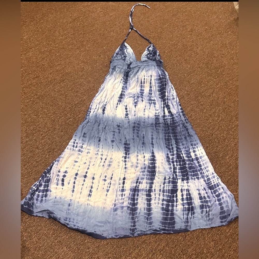 Fashion Nova M long blue white tye dye halter sunmer pool pebble beach dress